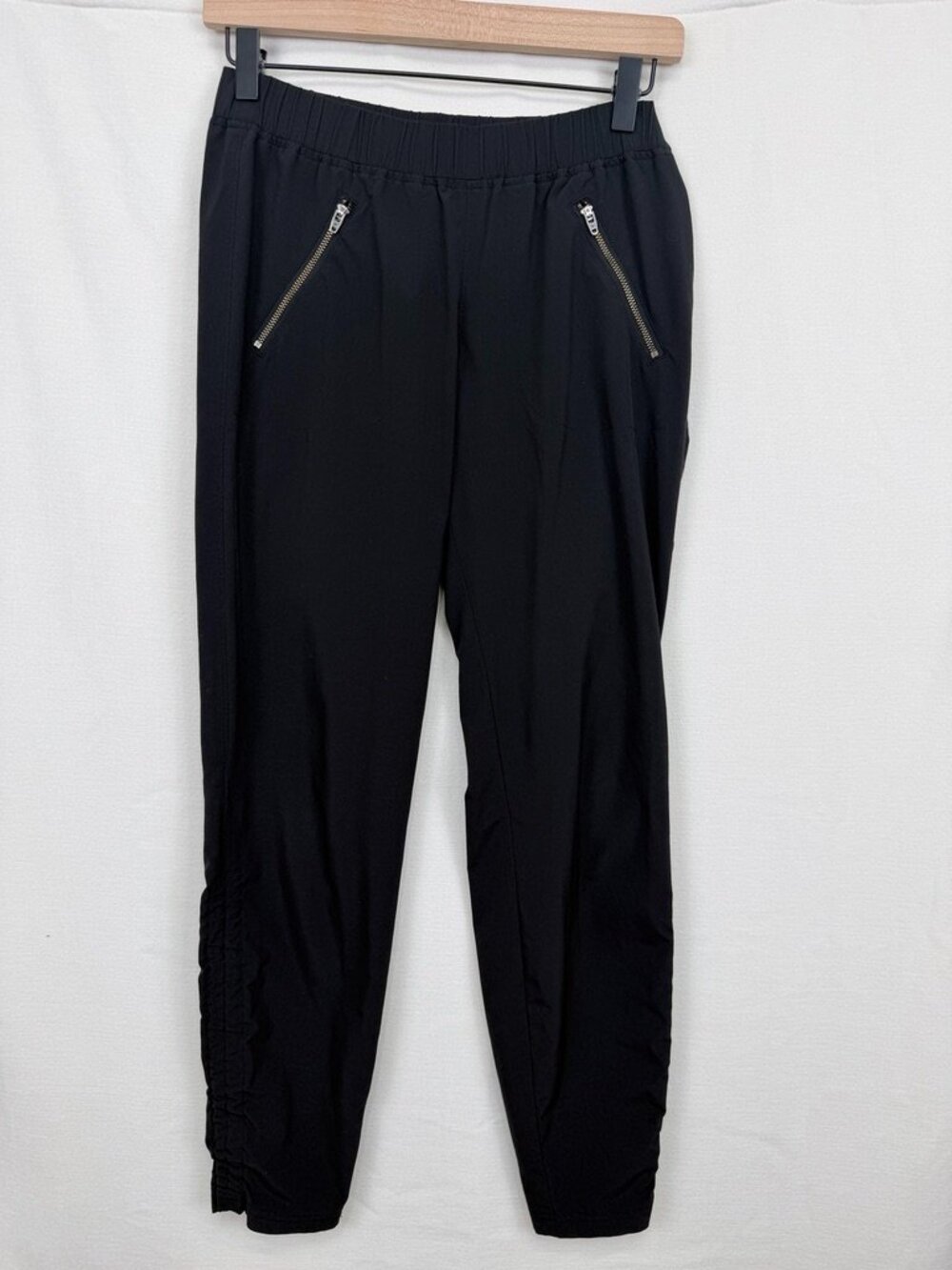 Athleta Black Trekkie North Joggers Ruched‎ Zip Pockets 0